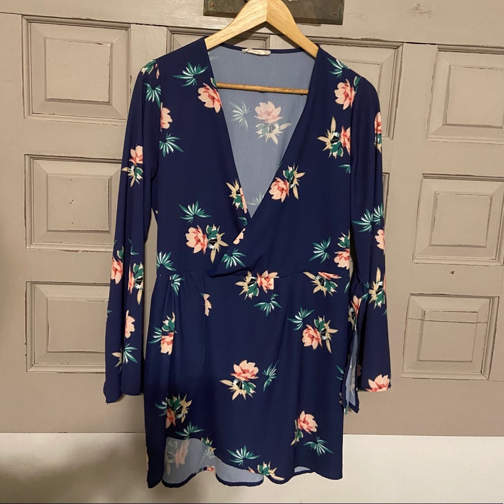 Engetla Navy & Floral Top M